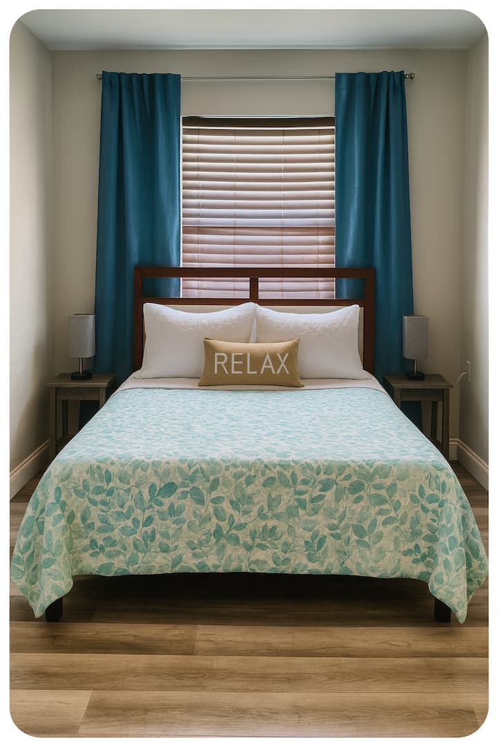 Sea La Vie! 3 Miles From The Beach • Pets Welcome - Clearwater, FL