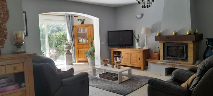 Charmante Villa Avec Grand Jardin - Calvi
