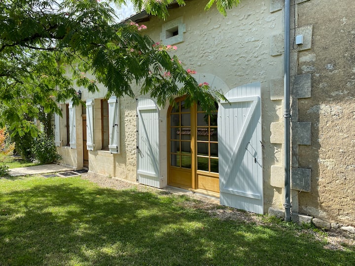 Gîte En Pierre Avec Vue Et Piscine Chauffée - Ribérac