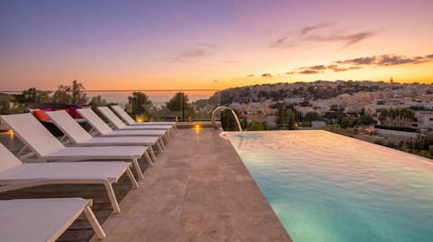 Villa Ghea: Infinity Pool, Games Room & Indoor Spa