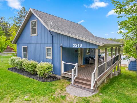 Lakehouse with Hot tub, AC, and *Close to trails*