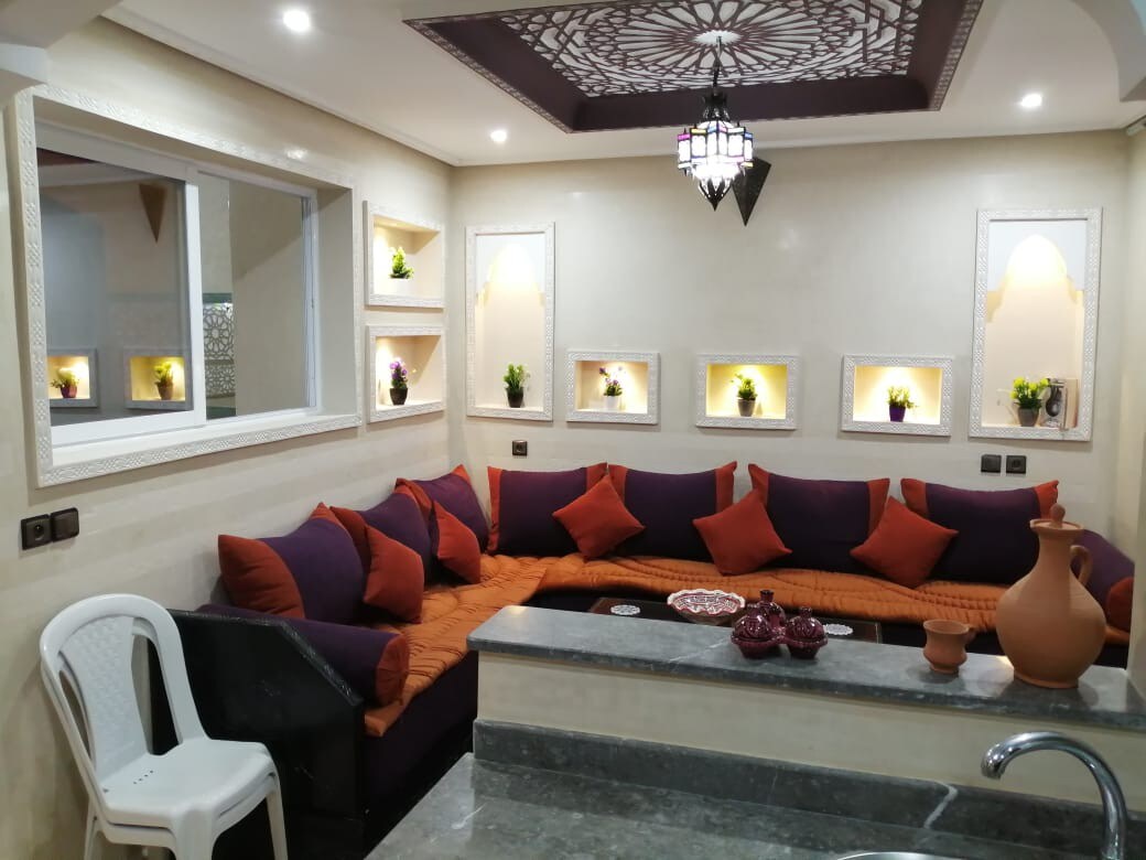 Престојувајте со меѓународна телевизија и оптички интернет.