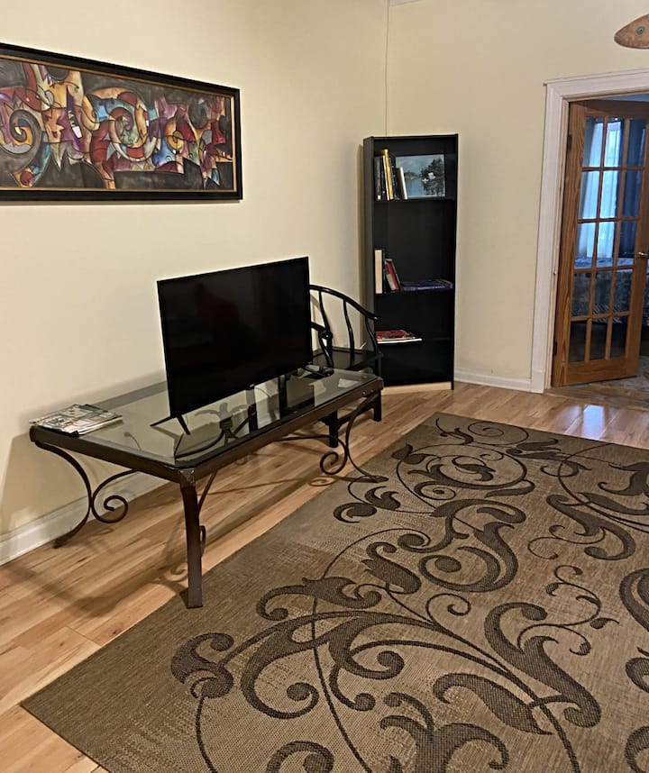 Spacious 3 Bed, 1 Bath Riverfront Loft Apartment - Salisbury, MD