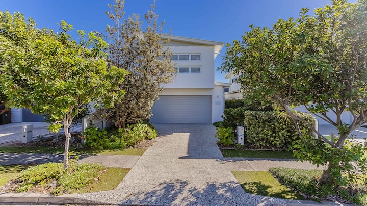 Sea Poppy - 4 Bedroom Home With Pool - Kingscliff