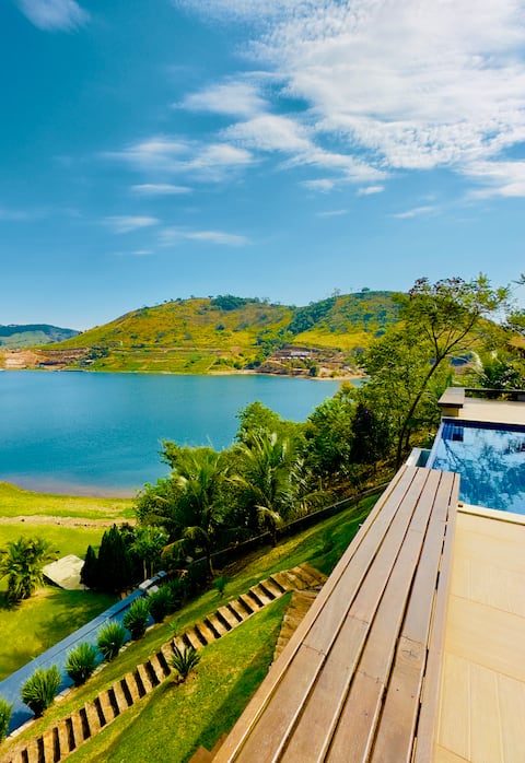Ranch with Panoramic View in Ribeirão Claro-PR