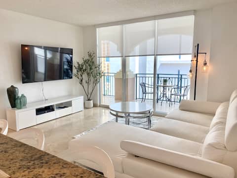 2br/2ba The Sarah Lucy and King David!