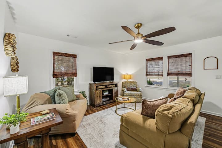 Peaceful 3br/2ba Shem Creek Getaway! - Mount Pleasant, SC