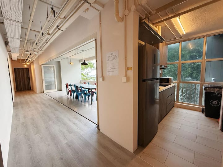Lovely Superior - Singapore