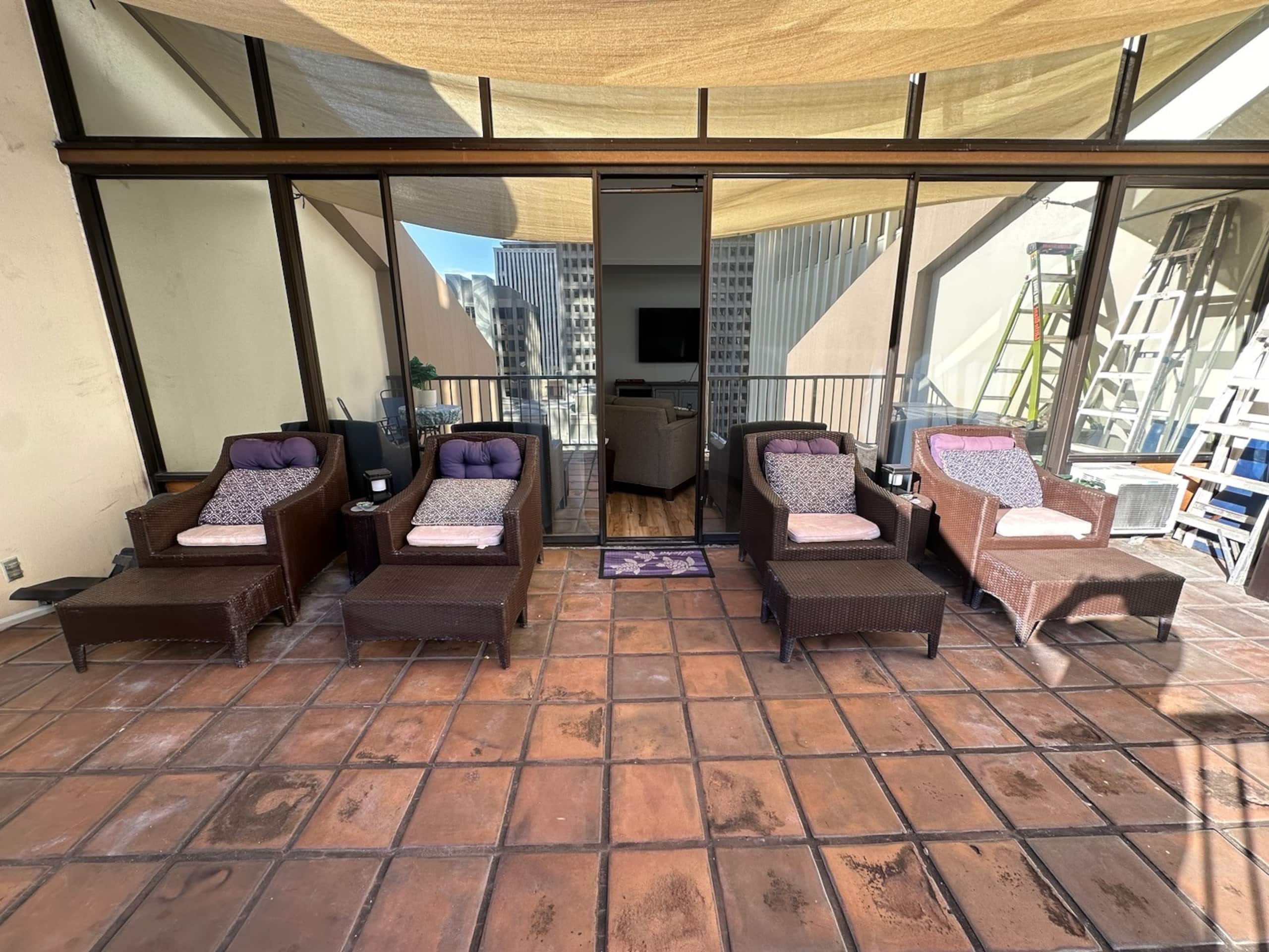 Condo in Honolulu · ★4.67 · 1 bedroom · 3 beds · 1.5 private baths - Image 9