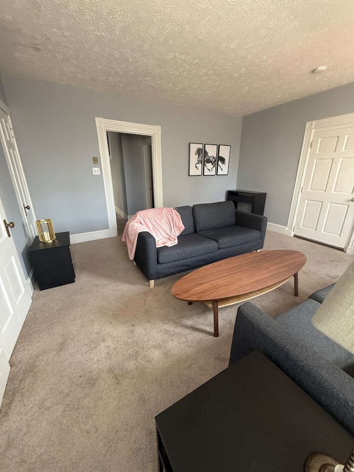 Cozy & Charming Downtown Apartment - Winchester, VA