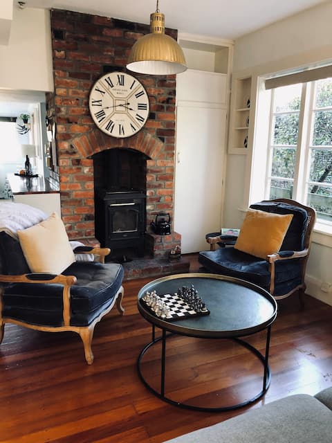 Charming character comfort + Hot Tub