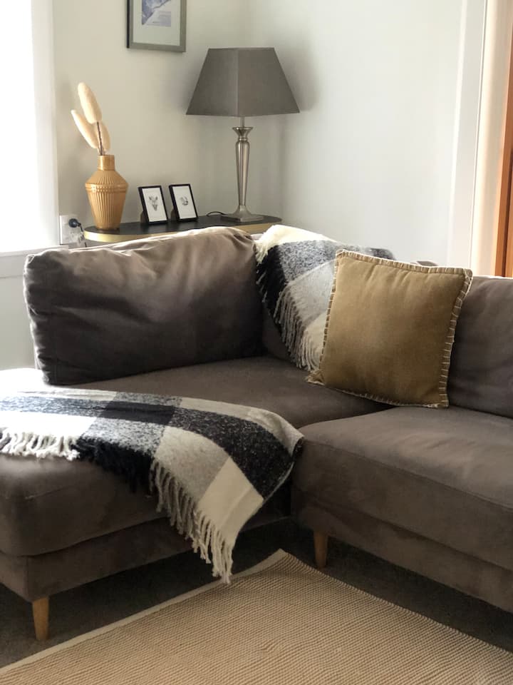 Charming Character Comfort + Hot Tub - Methven