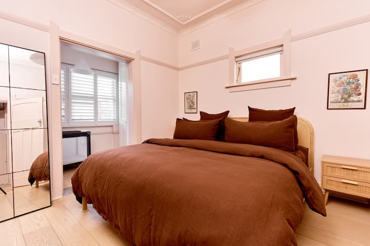 غرفة النوم 1