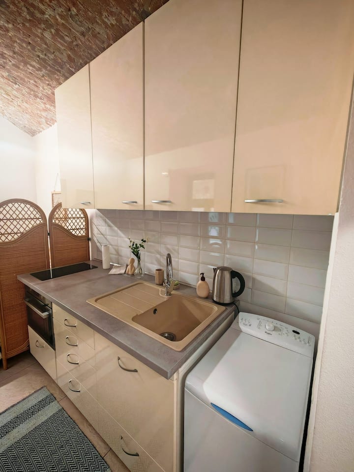 Jonas Old Town Apartment - Košice