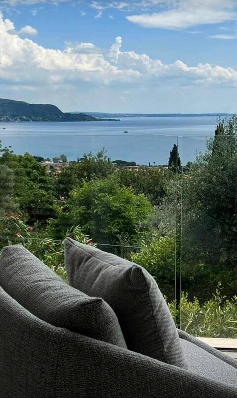 Villa Diamante del Garda & Spa  heated pool