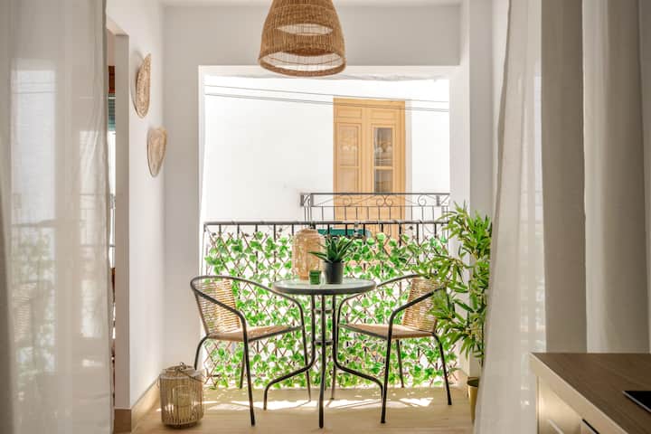 Family Friendly Apartment With Terrace - Cómpeta