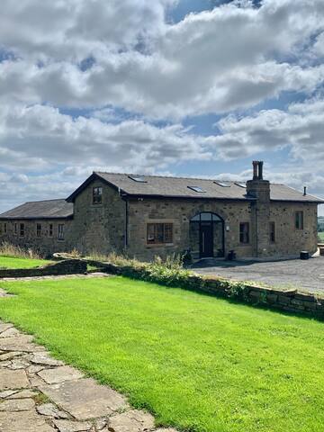 Meadowcroft farm barn gallery image 3