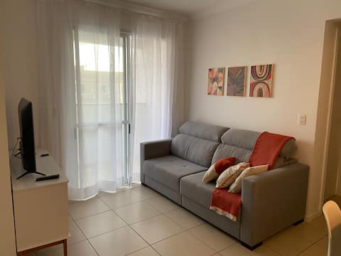Airbnb em destaque: Comfort in SJ: 400m from mall, Wi-Fi & parking em São José