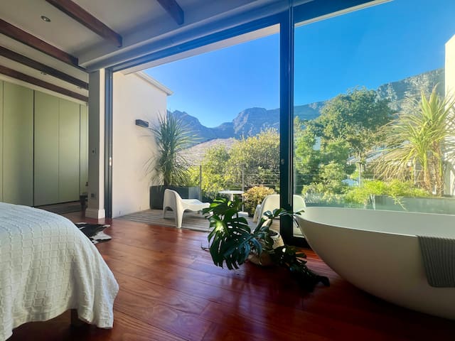 Central Victorian with Stunning Views & Pool gallery image 2