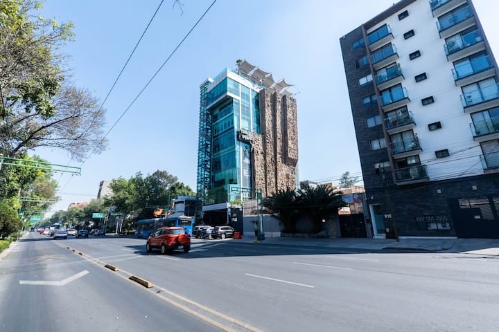 Skyline Loft  Modern Comfort, Stunning City Views - メキシコシティ