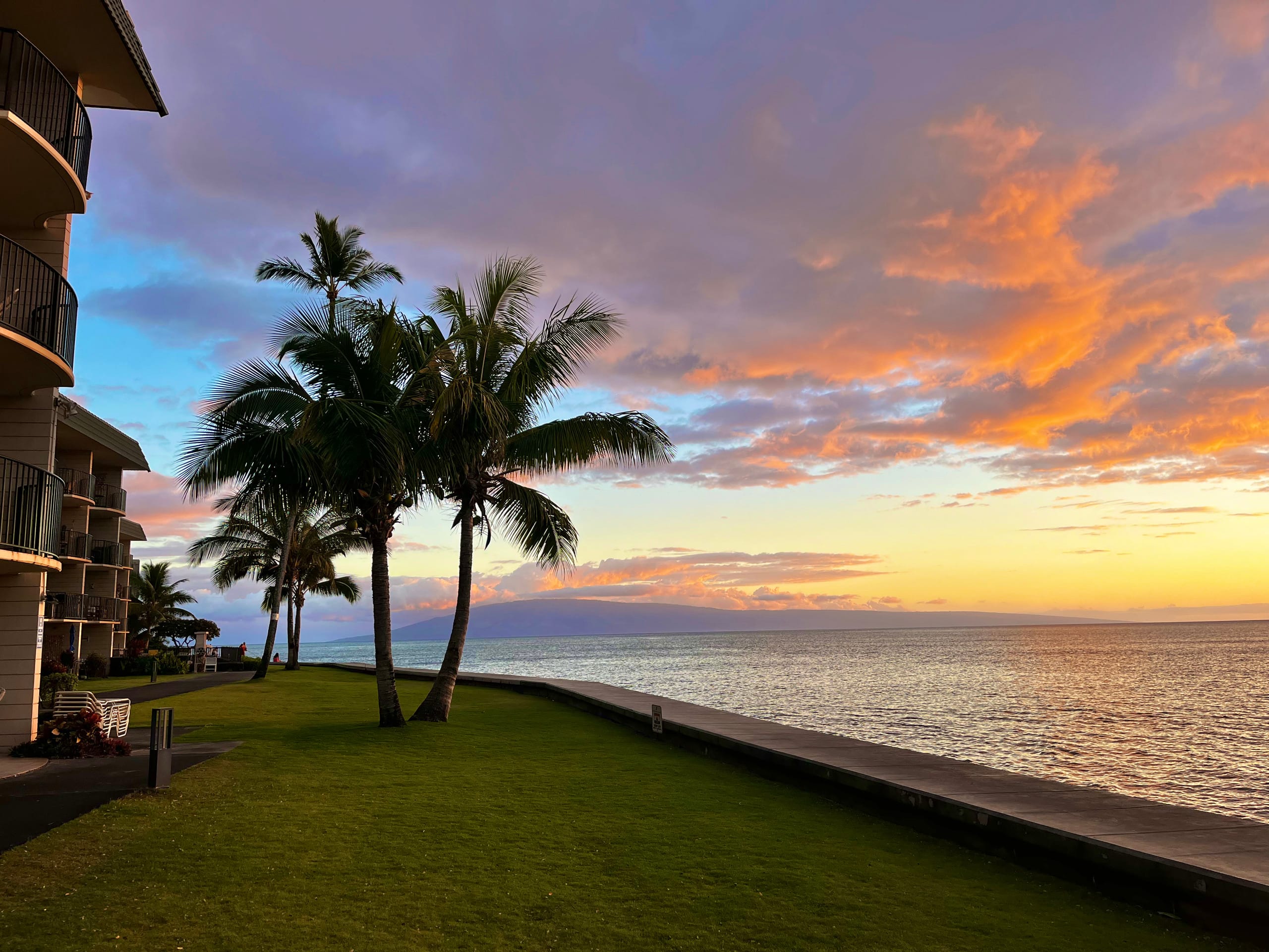 Condo in Lahaina · ★4.92 · 1 bedroom · 2 beds · 1 bath - Image 37