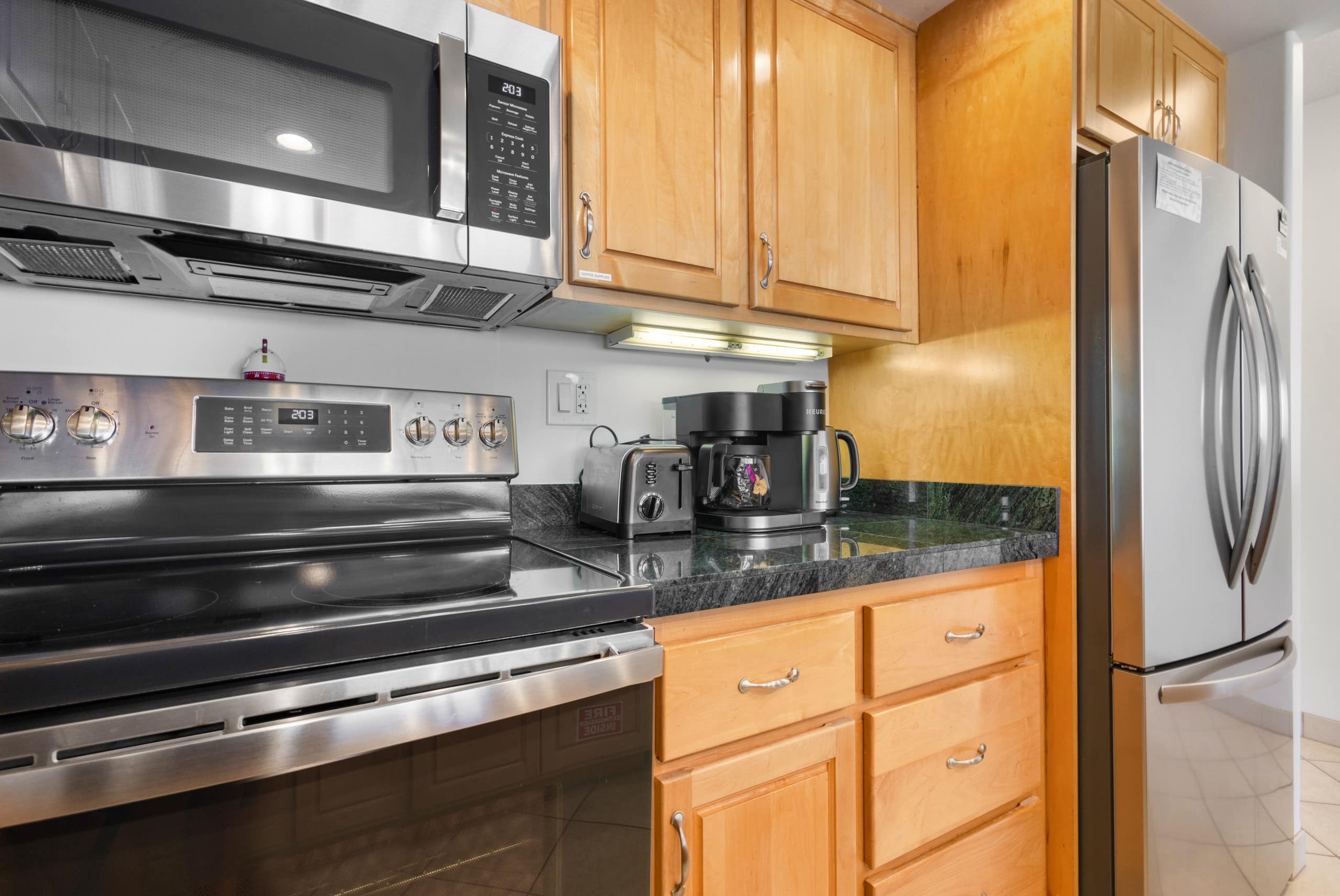 Condo in Lahaina · ★4.92 · 1 bedroom · 2 beds · 1 bath - Image 10