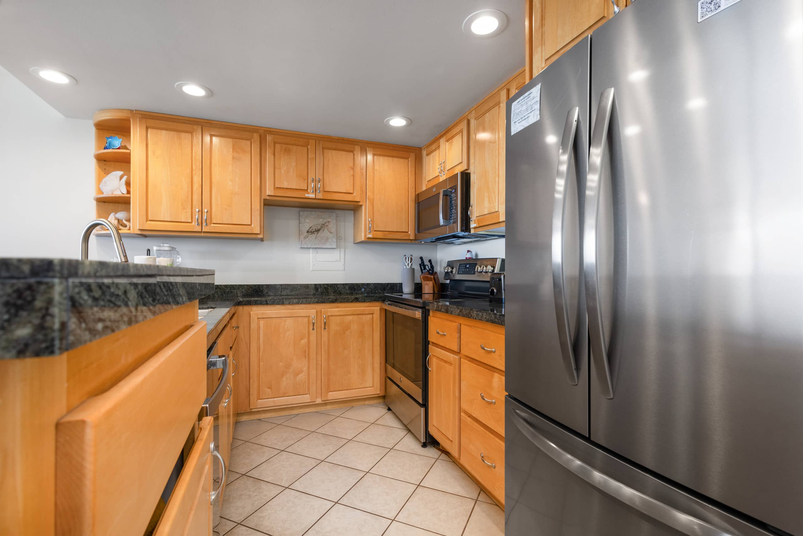 Condo in Lahaina · ★4.92 · 1 bedroom · 2 beds · 1 bath - Image 11