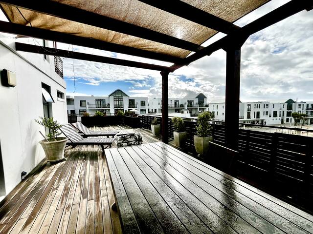 3 Bedroom Coastal Boho Chic gallery image 2