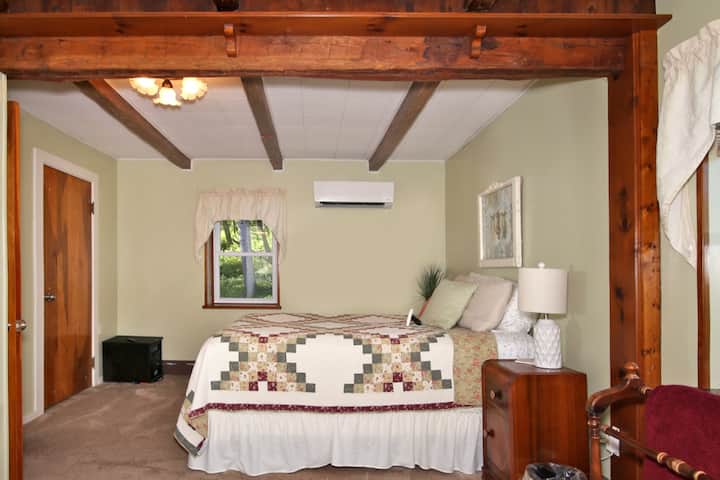 Совршен кревет за мирен ноќен сон по забавен ден.