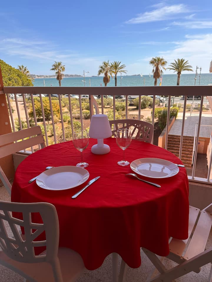 Appart. En Front De Mer (3 Pièces) + Parking Privé - Fréjus