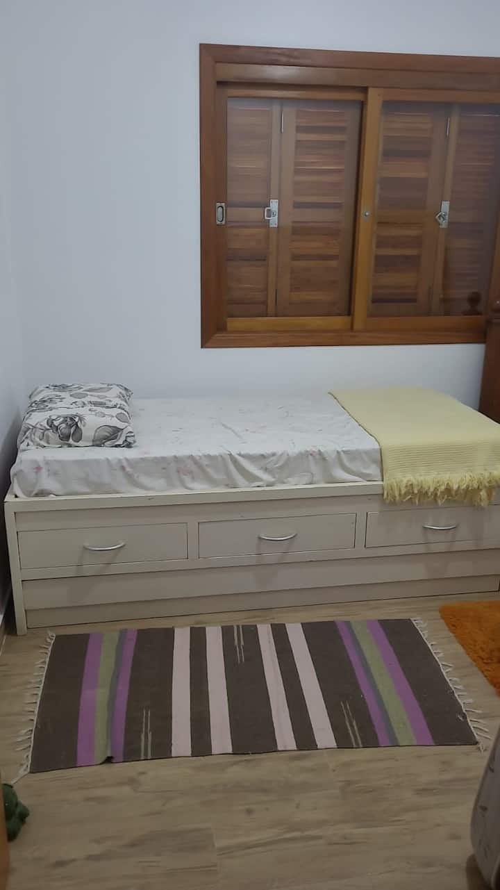 საძინებელი 4