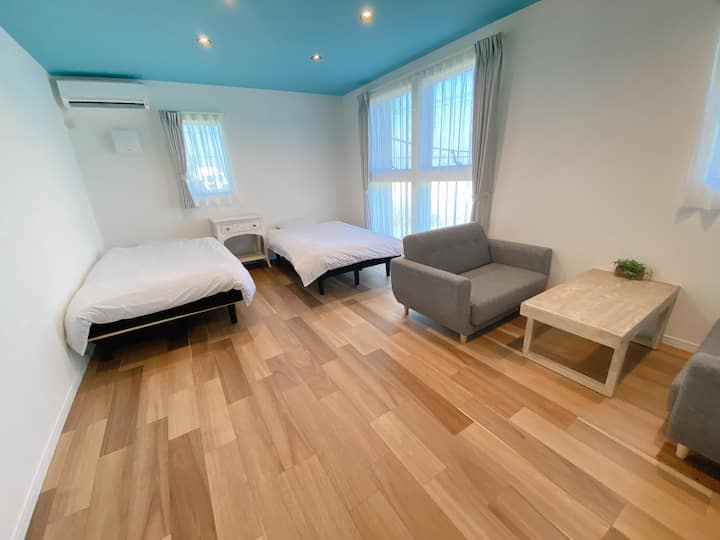 ベット×2台＋ソファーベット2台の主賓ルーム