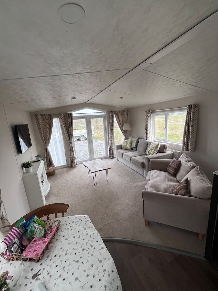 Cosy Family Farm Static Caravan - Thirsk