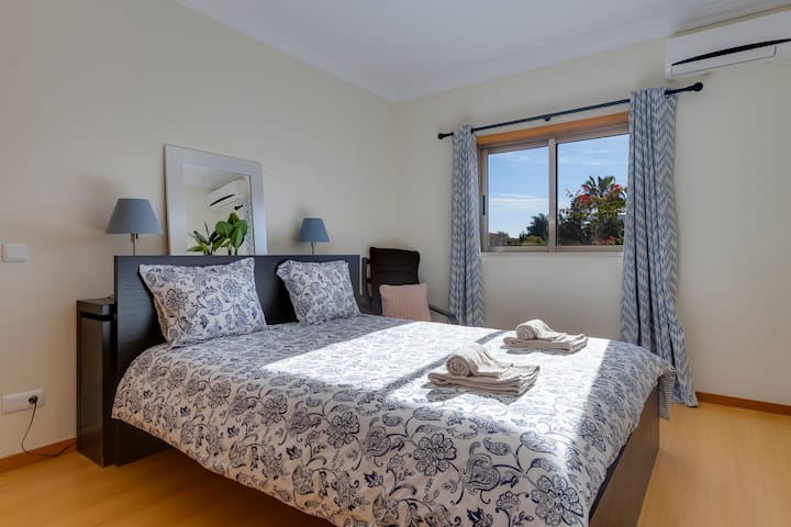 غرفة النوم 1