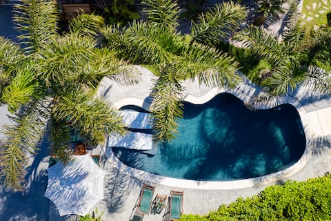 Antonakis Villa Secret Pool and Hot Tub Hideaway
