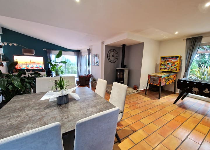 Villa Familiale Avec Piscine Et Jacuzzi Privatifs - La Seyne-sur-Mer