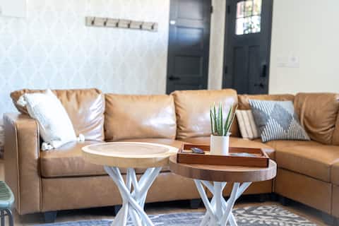 Popular Airbnb listing: Walk Train Depot / Route 66: 4 king beds in Williams