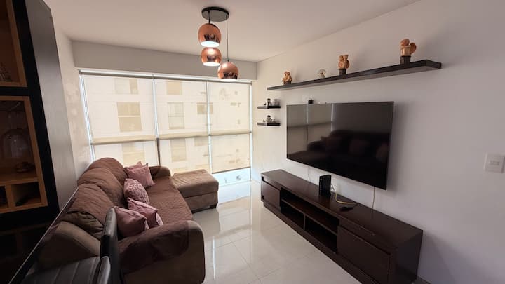 Céntrico Y Moderno Departamento De Estreno - Lima