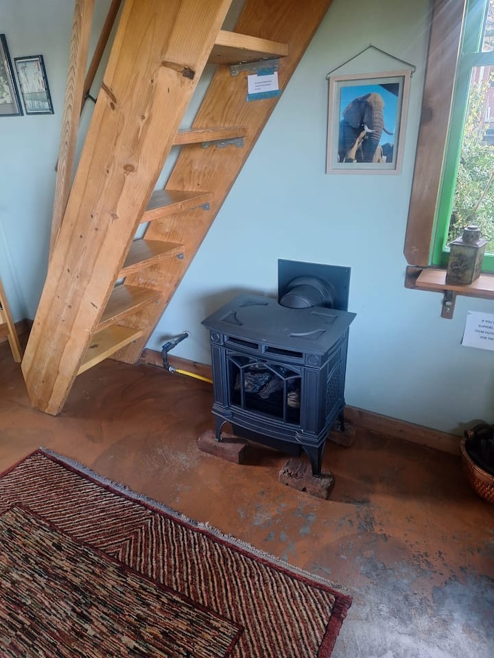 Private Garden Cottage - Seattle, WA