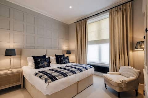 Top performing Airbnb: Luxury Apartment - steps away from the Old course in North Haugh