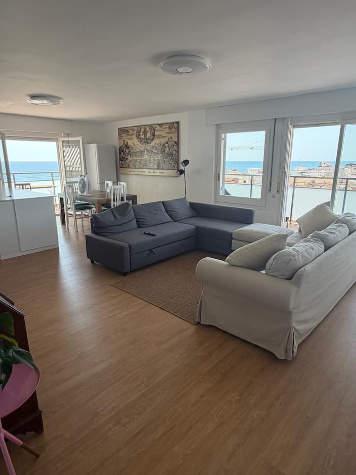 Apartamento En Primera Línea De Playa Con Terraza - Arenys de Mar