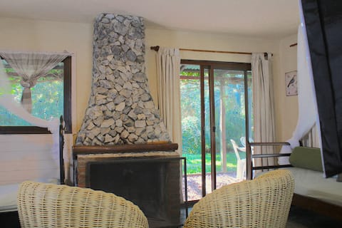 Top Airbnb: private garden | pet-friendly | 800m to the beach in Sauce De Portezuelo