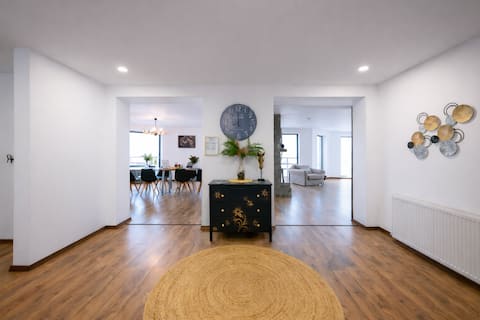 Top performing Airbnb: Bran Mountain Living | 6BR Panoramic Villa in Bran
