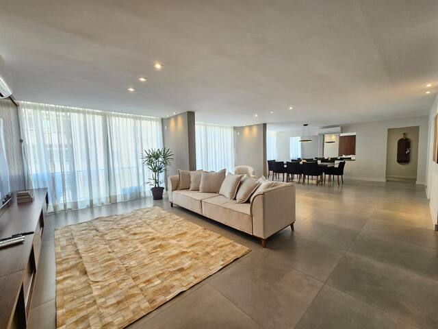 Apartamento vista lateral mar em Copacabana gallery image 2