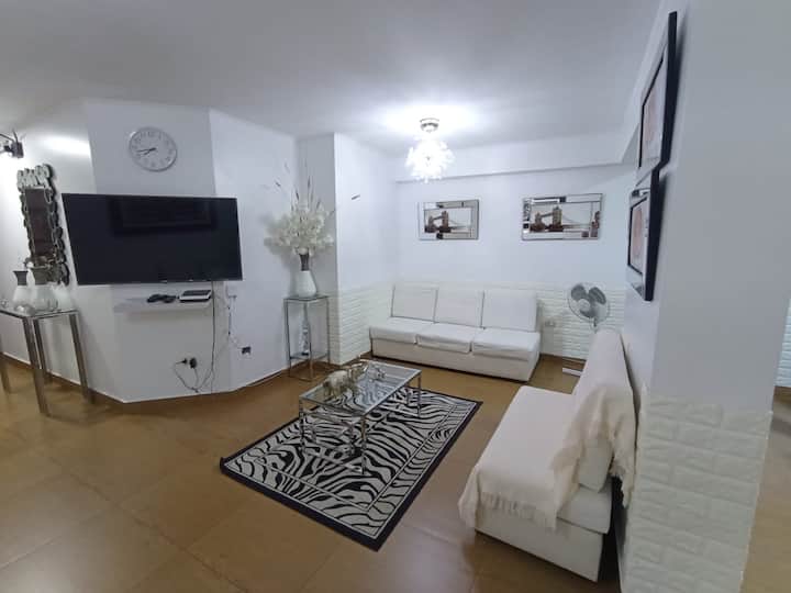 Modern, Spacious, Premium, Fully Equipped - Callao