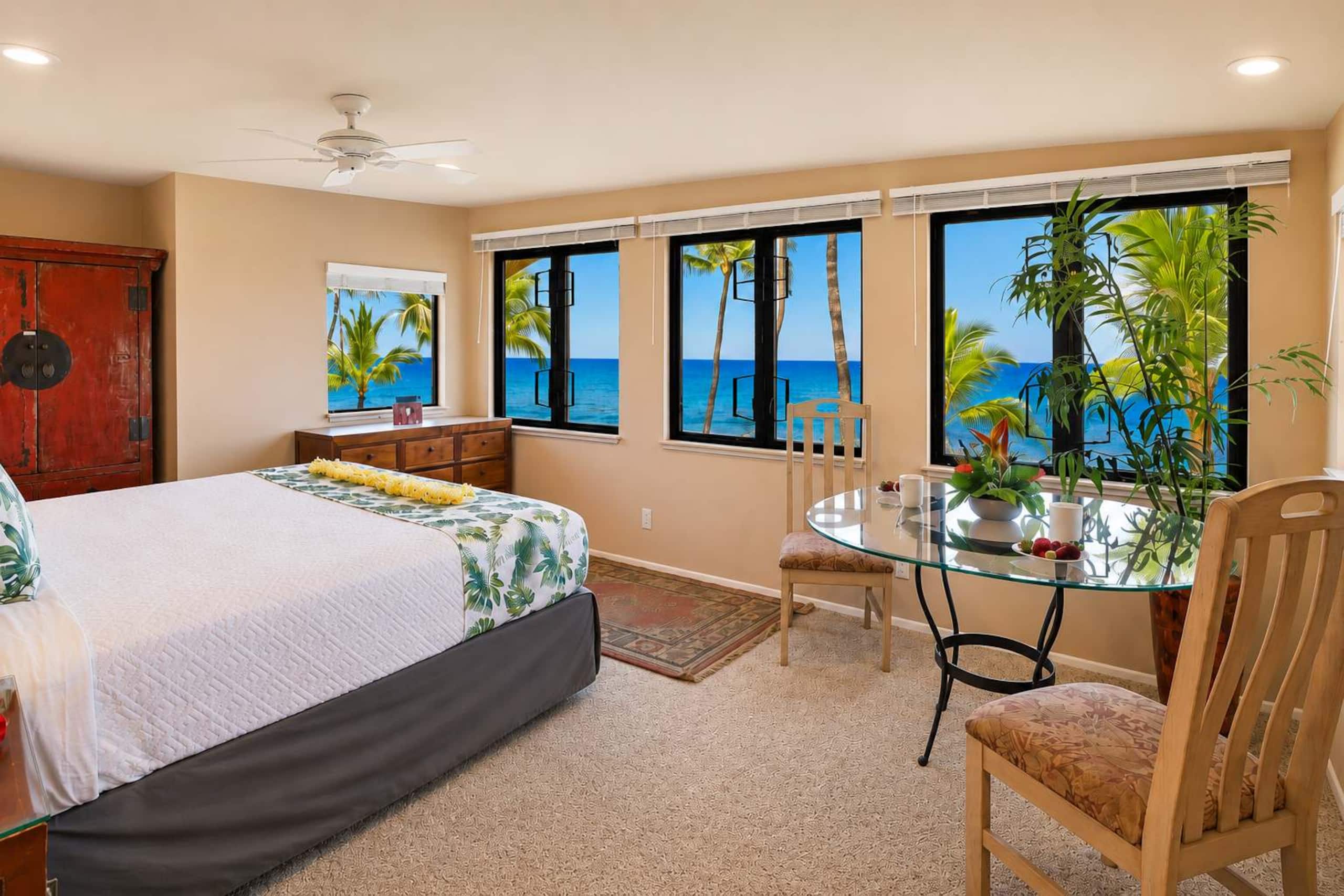 Townhouse in Lahaina · ★4.97 · 4 bedrooms · 5 beds · 3.5 baths - Image 24