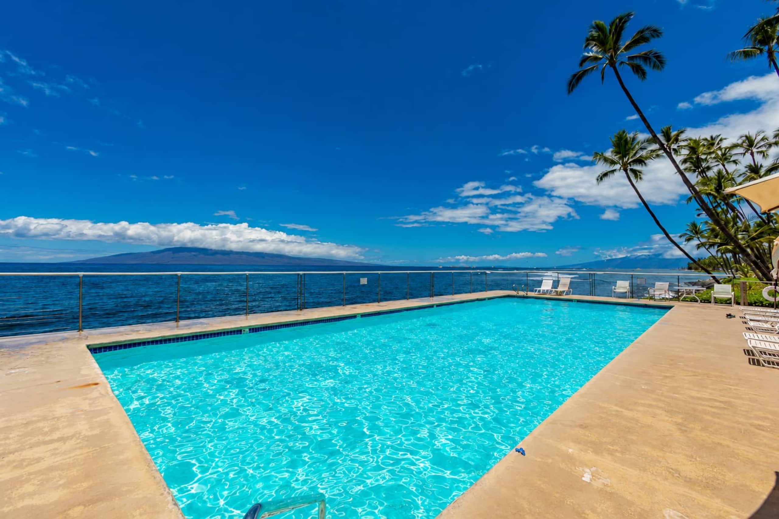 Townhouse in Lahaina · ★4.97 · 4 bedrooms · 5 beds · 3.5 baths - Image 54