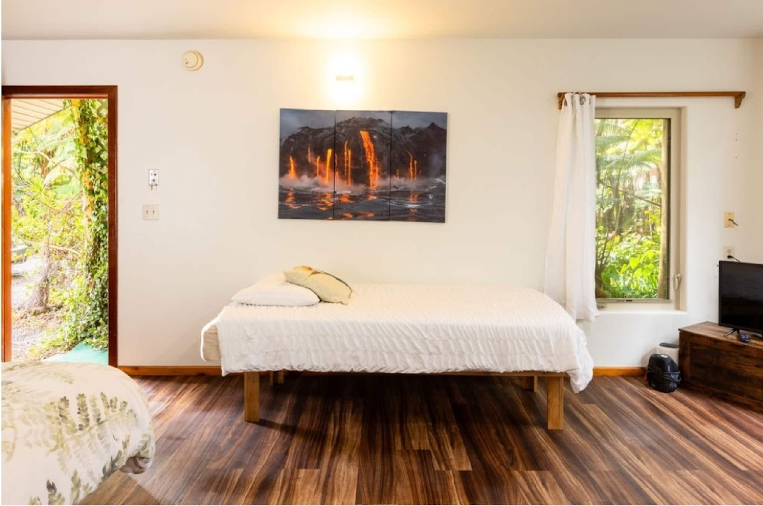 2-bedroom Volcano Tree House Getaway with Hot Tub - Photo 31
