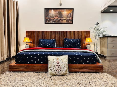 Cozy Oasis: Your Home Away from Home