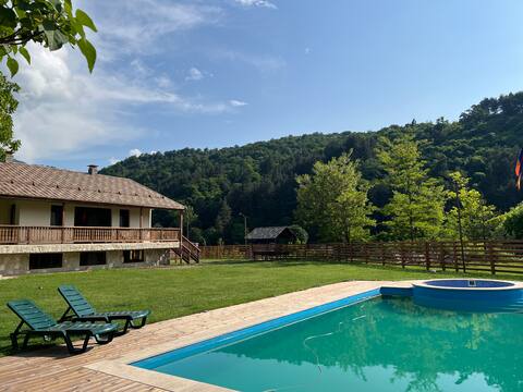 Heaven in Dilijan! Chalet with pool